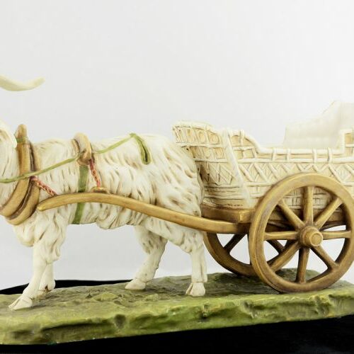 Statua in porcellana policroma Royal Dux. misure 15x30. Epoca inizi '900.