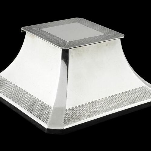 Calamaio in argento inciso. Epoca Art-Deco.