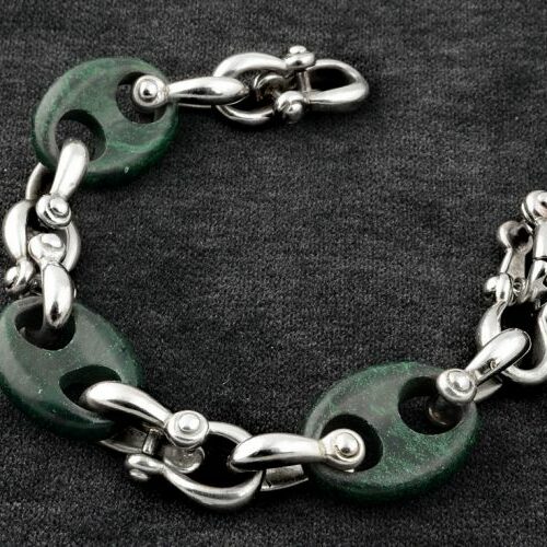 Bracciale in argento e diaspro. Epoca anni '60.