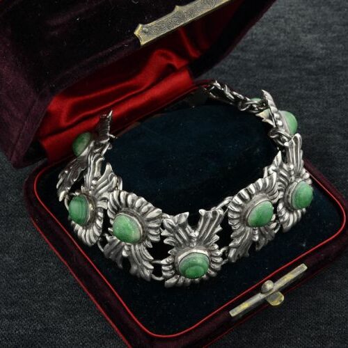Bracciale in argento e malachite. Epoca anni '20.