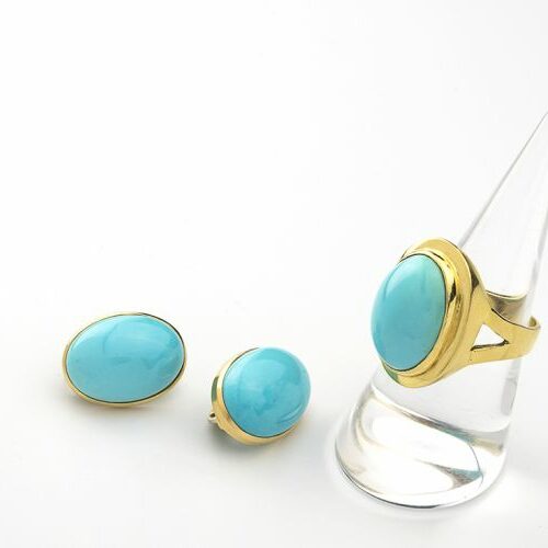 Anello e Orecchini in oro e turchesi naturali. Epoca anni '60-'70