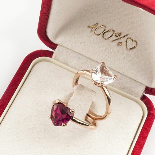 Anelli in oro rosa con pietre sintetiche a cuore 100% Amore. Dodo