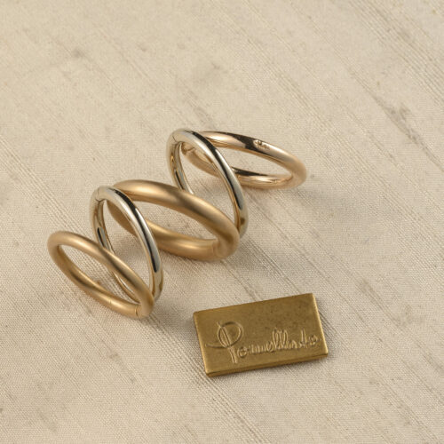 Anello gioco a cinque cerchi in oro 18 kt Pomellato